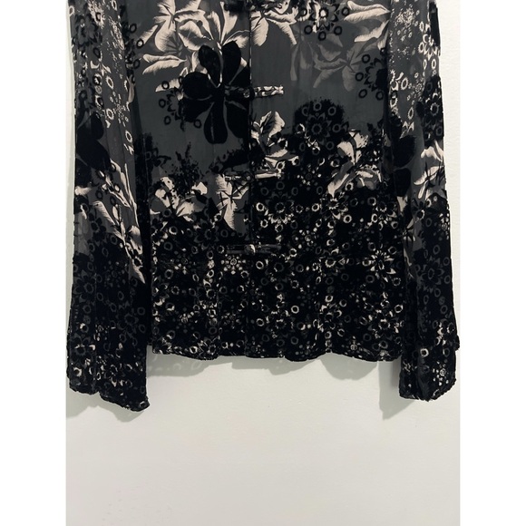Harari Blouse Women’s Medium Black Velvet Button Silk Floral Whimsigoth Boho - Picture 6 of 13